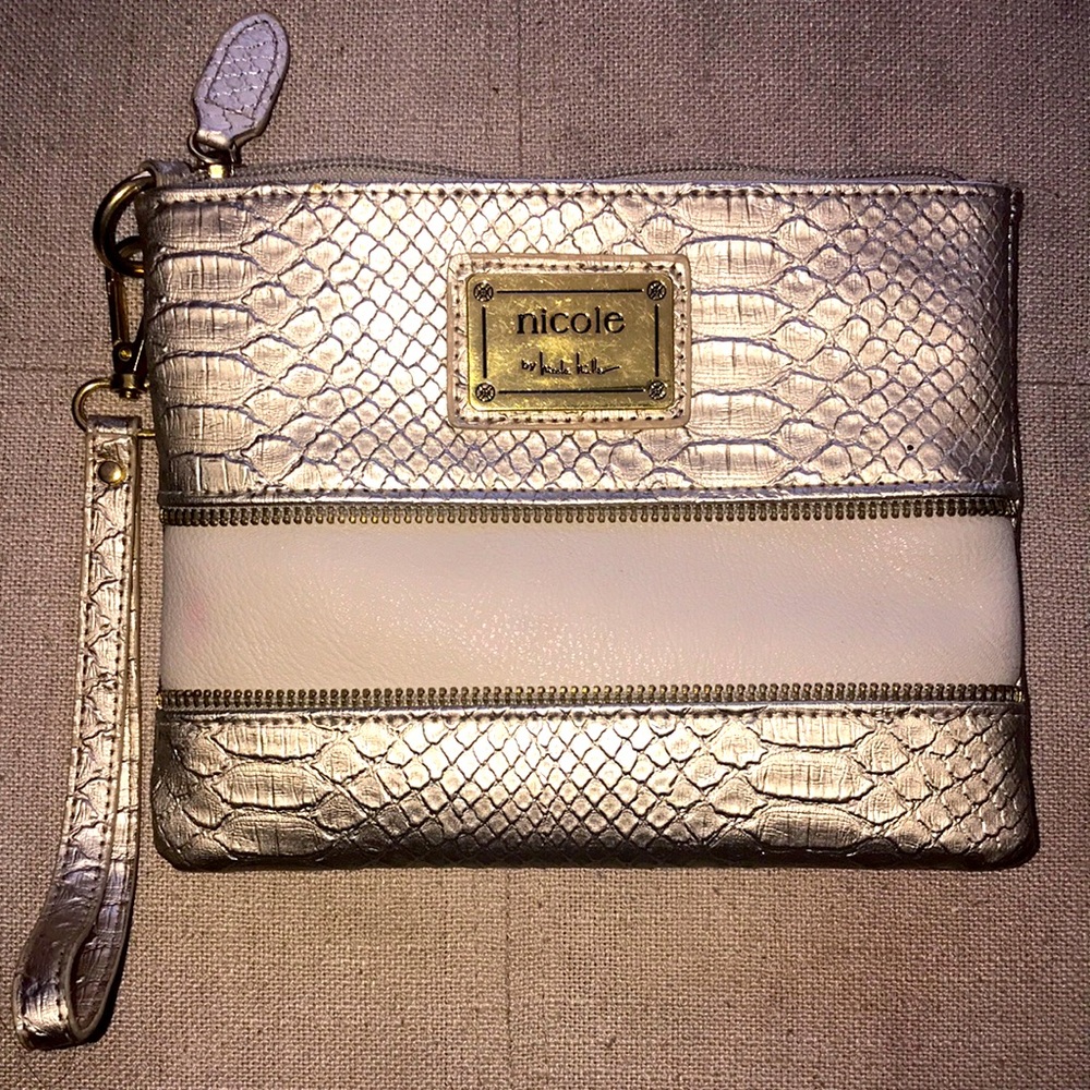 nicole by Nicole Miller wristlet purse 👜✨✨✨